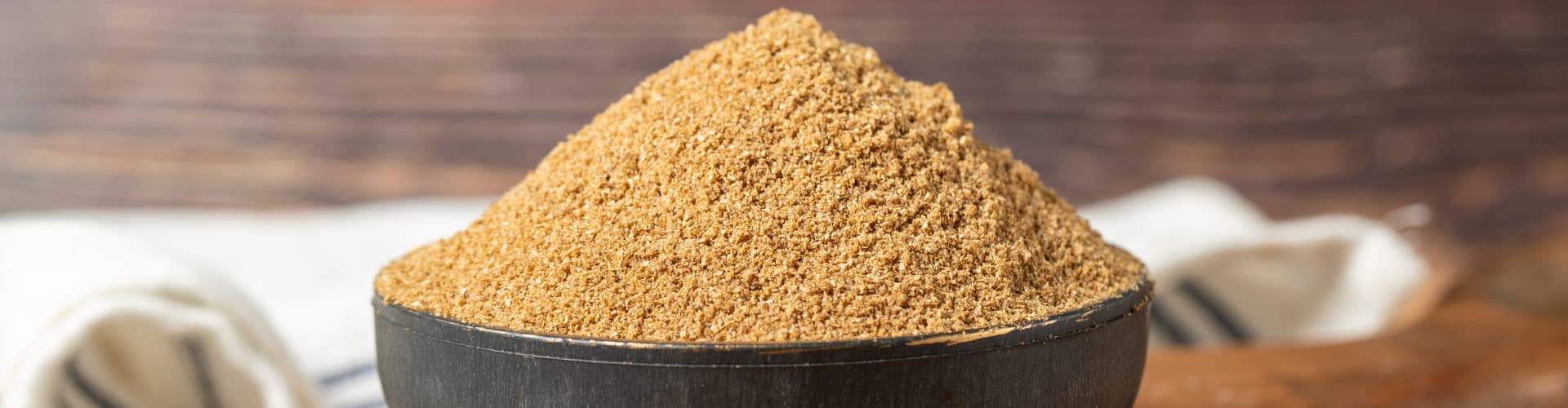 Gold kratom combines different kratom varieties to produce its unique "gold" products.